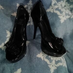 Speed Limit 98 Elegant Black High Heels Size 5.5 Womens